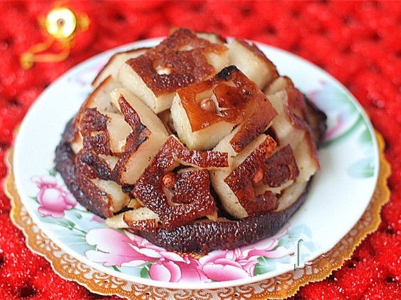 湖南特色年菜-花朵扣肉
