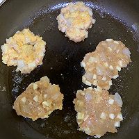 #我为奥运出食力#值得做：爽口黄金虾饼的做法图解10