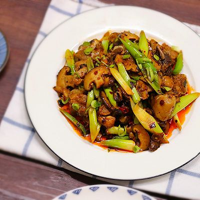 家常嫩滑鸡腿，小美的美食