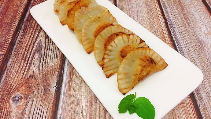 简单快手香蕉派｜饺子皮版