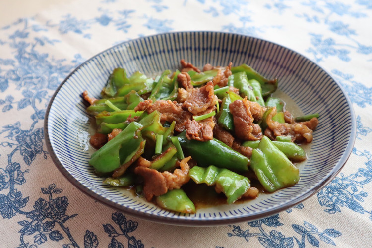简单家常菜|尖椒炒肉的做法