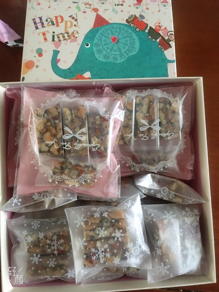 核桃芝麻枸杞红枣糕的做法
