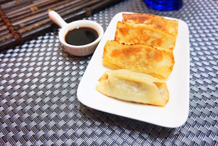 牛肉芹菜馅锅贴
