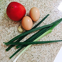 单身狗的西红柿鸡蛋打卤面的做法图解1