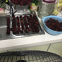 杨梅果酱的做法图解1