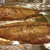 【黑椒盐烤鲭鱼Mackerel】附：内脏清理及鱼肉分片的做法图解12