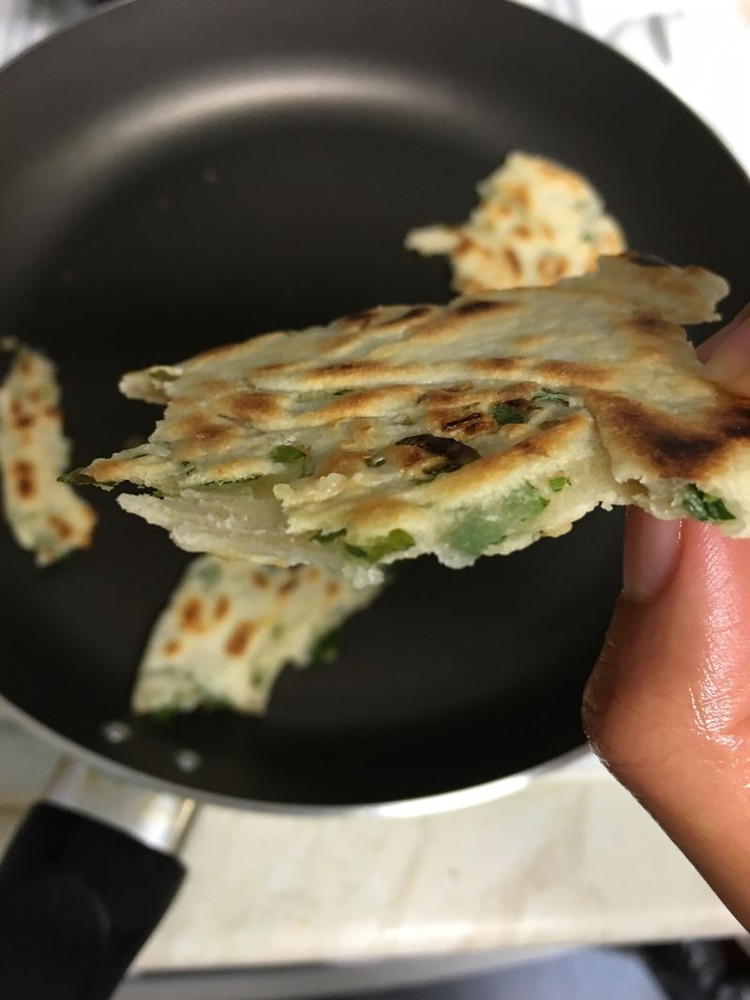 学生简易版葱油饼的做法