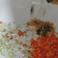 #天猫美味妙妙屋#剩米饭的花样吃法—芝士火腿饭团的做法图解3