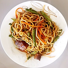 红烧肉豆角焖面