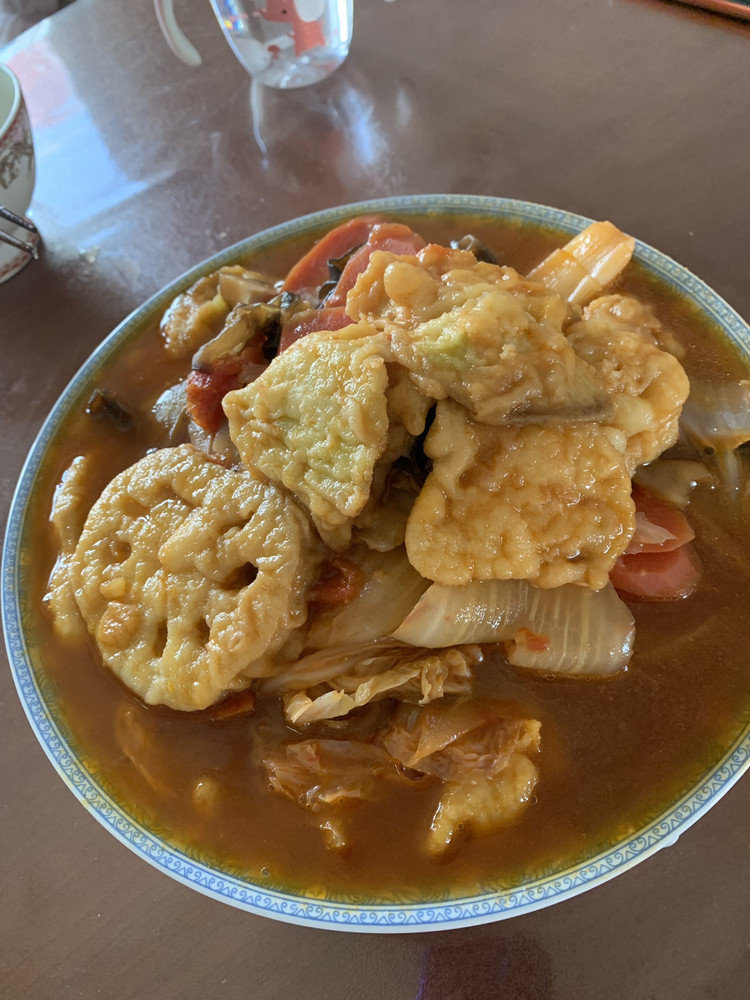 没有肉也能做的“硬菜”—砂锅茄子煲的做法
