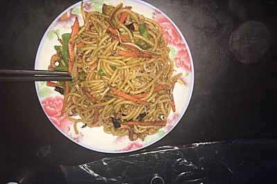 肉丝炒河粉