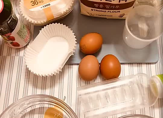 酸奶纸杯蛋糕 自制5分钟快速打发蛋白