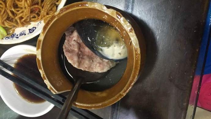 皮蛋肉饼汤