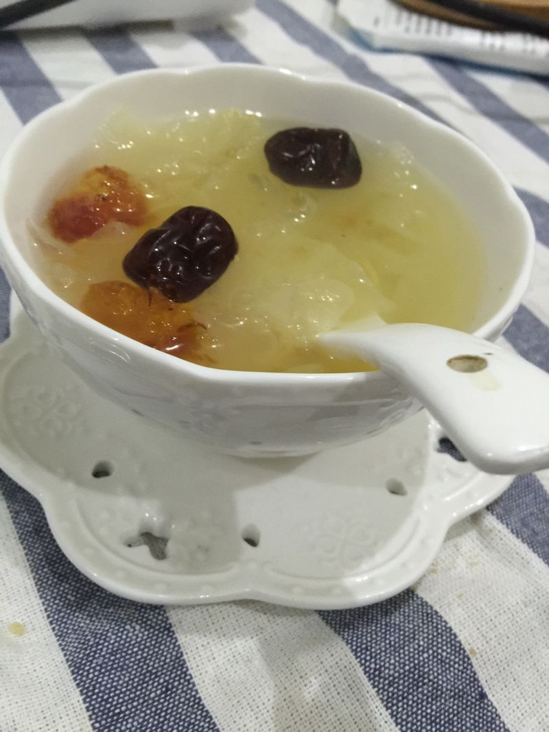 养颜银耳羹