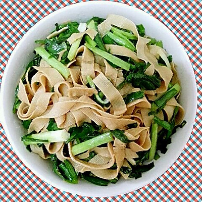 韭菜炒豆腐皮