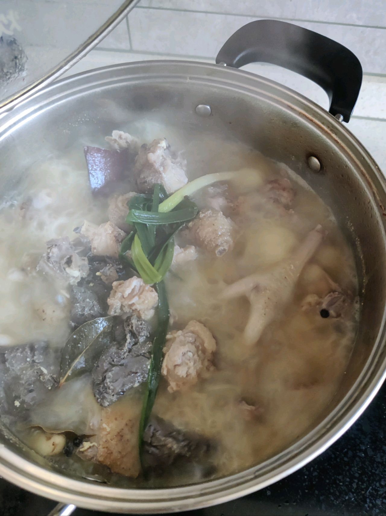 清炖土鸡猪肚汤怎么做_清炖土鸡猪肚汤的做法_沙娅琪琪_豆果美食