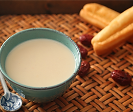 【餐桌上的旅行特别推荐】北京—红枣燕麦豆浆的做法
