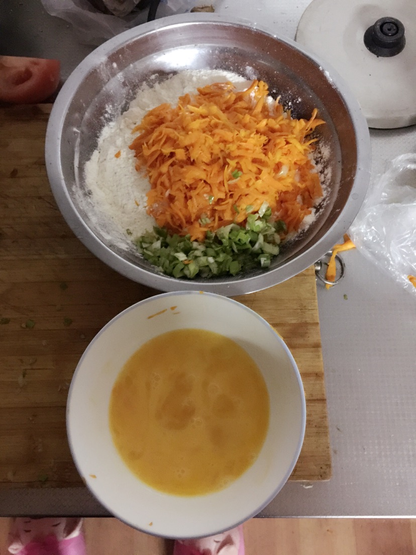 南瓜丝鸡蛋饼的做法图解3