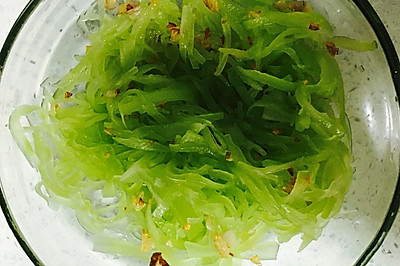 凉拌莴笋丝