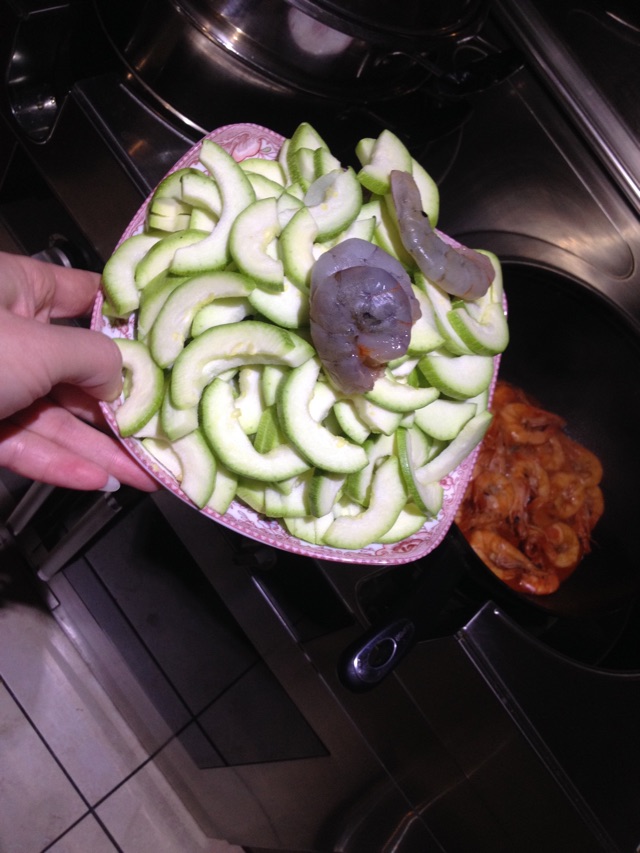乳汁大虾的做法图解1