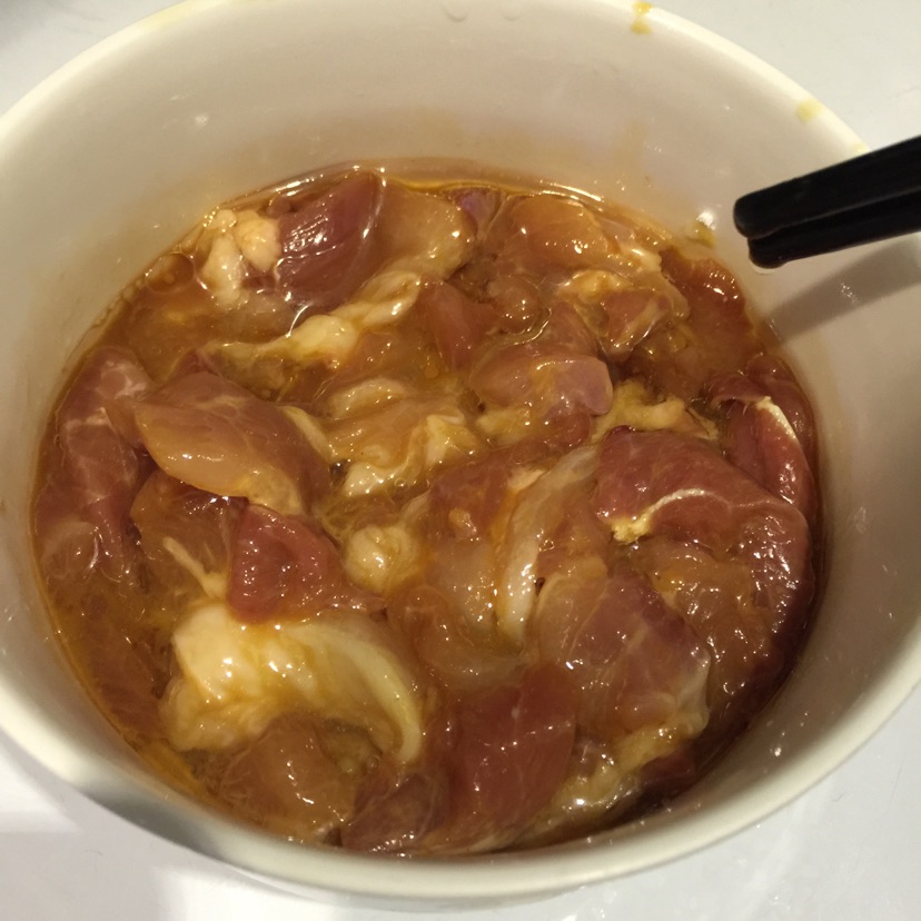 鲜香菇肉片的做法图解2
