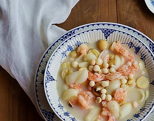 【芡实莲子鲜虾煲】家乐浓汤宝之奶香浓郁的暖身汤煲