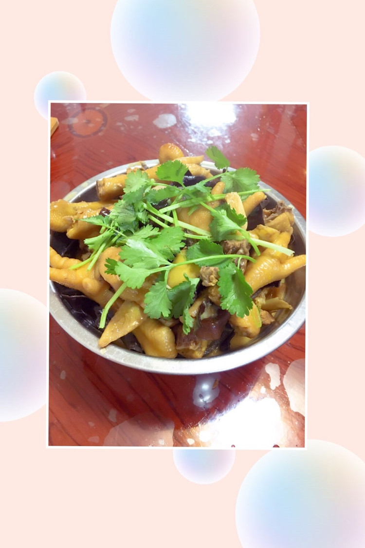 香菇木耳炖鸡的做法