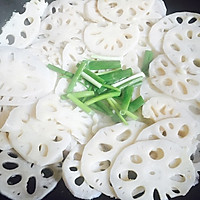 冬日里的清爽素菜--清炒藕片的做法图解8