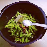 #味达美·名厨汁味正当夏#水煮毛豆的做法图解7