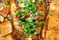 红烧鲳鱼炖豆腐的做法