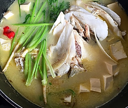 花鲢鱼头炖豆腐的做法