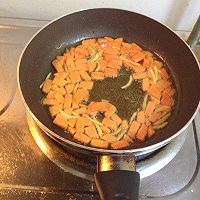 番茄大虾意大利面的做法图解3