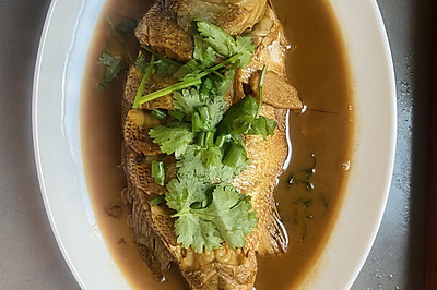 红烧鲈鱼