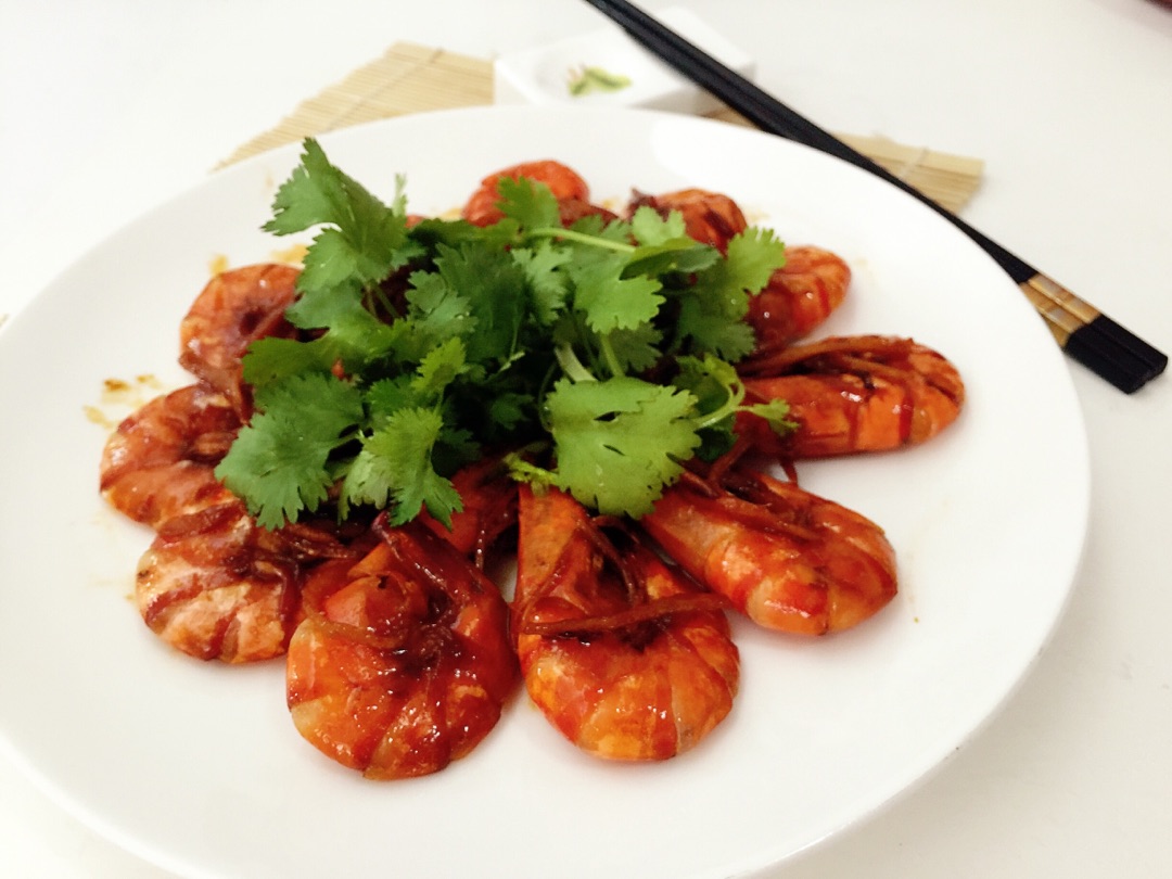 Braised prawns in tomato sauce