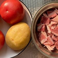 #感恩节烹饪挑战赛#番茄土豆炖牛腩的做法图解1