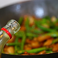 豆瓣青椒炒肉的做法图解18