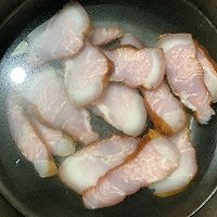 蚝油腊肉炒冬笋，鲜味熏味不冲突的做法图解4