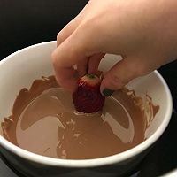 巧克力草莓的做法图解4