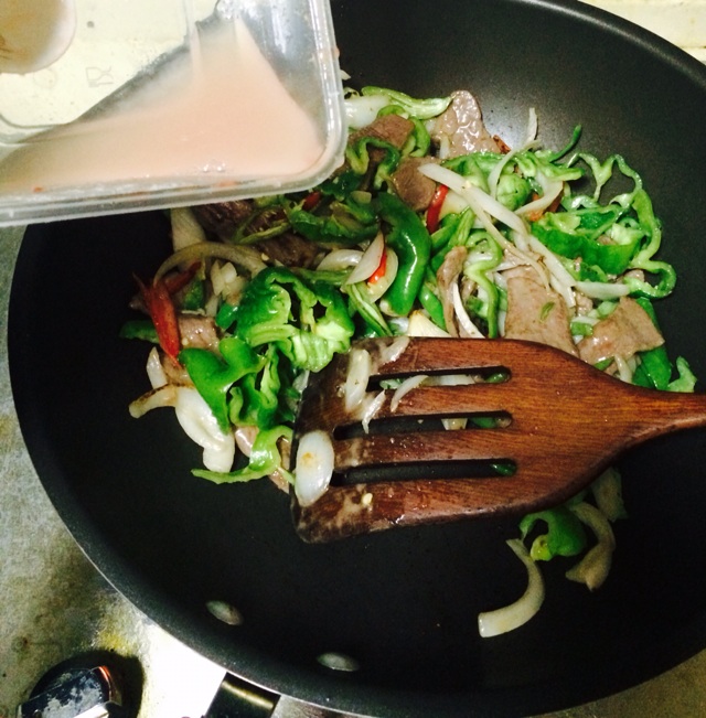微辣葱椒爆牛肉|超下饭|养老公不重样的做法图解5