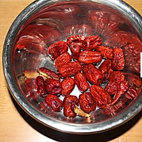 补血养颜好豆浆——红枣花生豆浆的做法图解2