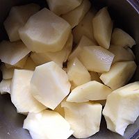 土豆炖排骨的做法图解3