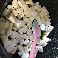 网红小食 | 拉丝牛轧饼的做法图解2