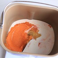 【胡萝卜奶油吐司】——面包机一键吐司的做法图解5