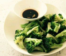 #素食主义#“西兰花”这样吃，营养不流失的做法