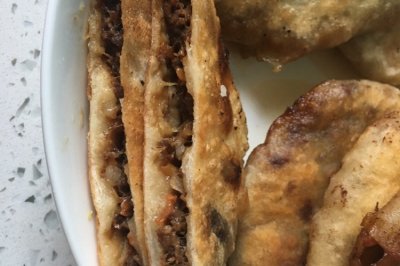 牛肉胡萝卜大葱馅饼