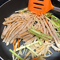 锦绣炒鱼面的做法图解7