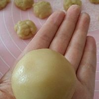 莲蓉蛋黄月饼(莲蓉馅自制)的做法图解19