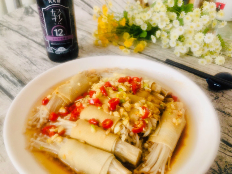 简单营养的豆腐皮包菇的做法