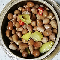 泡椒花生的做法图解2
