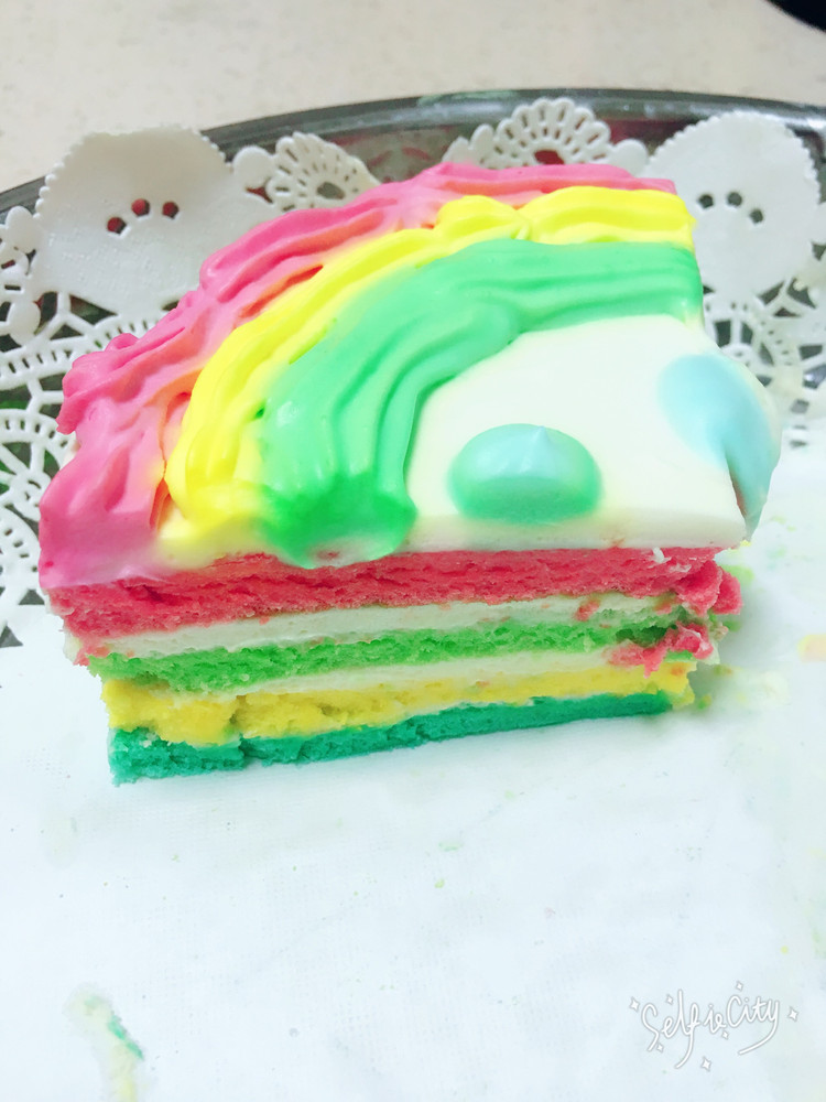 彩虹蛋糕的做法
